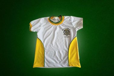 Novos uniformes escolares chegam para alunos da rede municipal