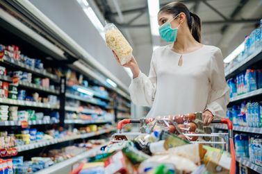 Saber diferenciar o que &eacute; desejo do que &eacute; necessidade pode ajudar a cuidar do seu dinheiro