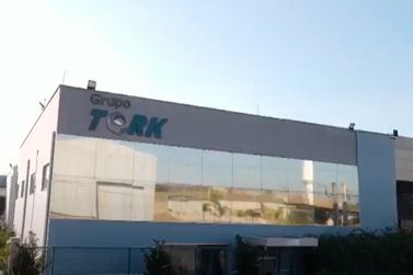 Grupo Tork est&aacute; contratando torneiro mec&acirc;nico em Rio das Pedras