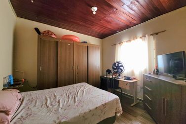 S&iacute;tio &agrave; venda - 300m&sup2; - Santa Izabel