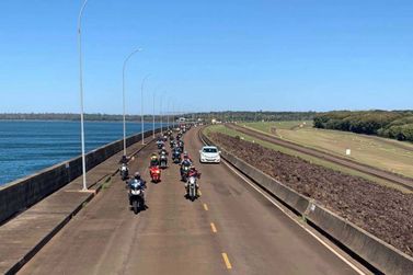 Turismo sobre duas rodas na usina de Itaipu agrada e reúne 113 motocicletas