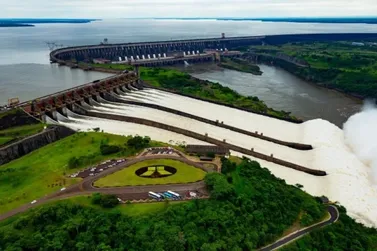 Acordo entre Brasil e Paraguai desbloqueia orçamento da Itaipu até março