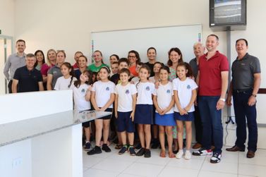 Sicredi de SH doa Tela Interativa para Escola Marechal Deodoro da Fonseca