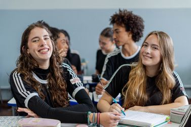 Enem 2025: 195 mil estudantes do Paran&aacute; realizam a prova neste domingo