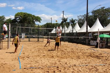 Atividades esportivas do Ver&atilde;o Maior PR movimentaram o domingo no Balne&aacute;rio SH