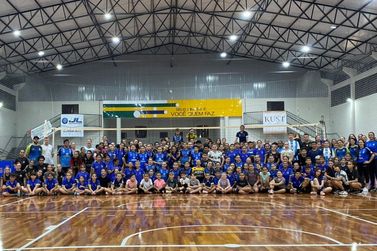 Aulas das Escolinhas de Voleibol retornam nesta quinta-feira em dois gin&aacute;sios