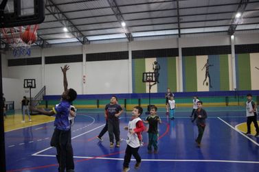 Escolinha de Basquete de SH retoma atividades com turmas do Sub-08 ao Sub-15 