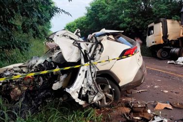 Empres&aacute;rio da regi&atilde;o morre em grave acidente entre SUV e carreta bitrem