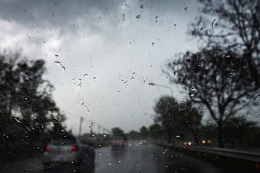 Fim de semana ser&aacute; de chuva e temperaturas mais amenas na regi&atilde;o