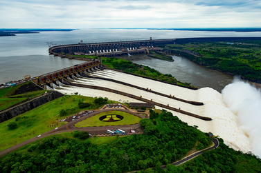 Itaipu celebra 42 anos de produ&ccedil;&atilde;o de energia nesta ter&ccedil;a-feira (5)