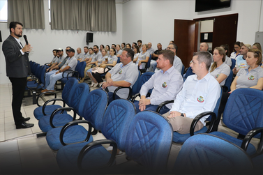Pato Bragado promove capacita&ccedil;&atilde;o em contrata&ccedil;&otilde;es p&uacute;blicas com Intelig&ecirc;ncia Artificial