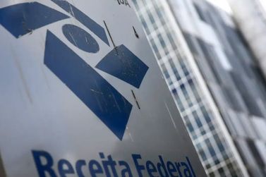 Contribuintes de Santa Helena recebem &uacute;ltimo lote da restitui&ccedil;&atilde;o do IR nesta segunda