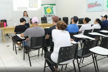 Pato Bragado capacita agroind&uacute;strias e refor&ccedil;a seguran&ccedil;a na produ&ccedil;&atilde;o de alimentos
