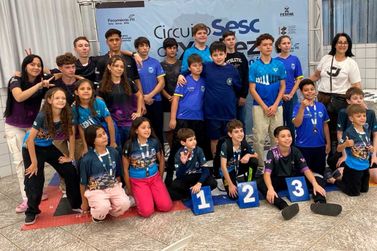 Santa Helena participa do Circuito Sesc de Xadrez em Toledo e atleta recebe premia&ccedil;&atilde;o