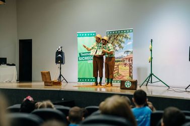 Teatro Sicredi leva educa&ccedil;&atilde;o financeira para crian&ccedil;as com apresenta&ccedil;&otilde;es gratuitas