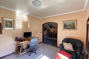 Sobrado &agrave; venda - 224m&sup2; - Centro