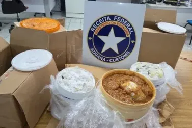 Receita Federal ret&eacute;m 8,3kg de haxixe marroquino escondido em balde de doce 