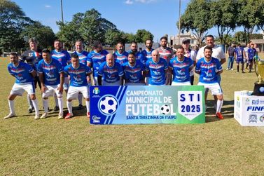 CCI Vila Paraguaia conquista o t&iacute;tulo do Municipal de Futebol Veterano