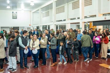 Santa Terezinha celebra oficialmente o Dia do Agricultor com festa e homenagens