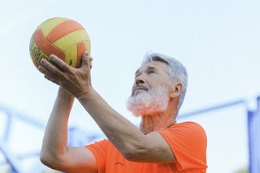 Liga Cresol 60+ re&uacute;ne atletas em jogo nesta quinta em STI