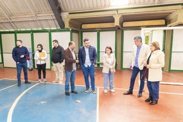Administra&ccedil;&atilde;o municipal visita escolas e acompanha de perto demandas da comunidade escolar