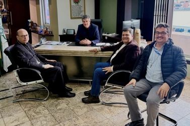 Bispo Dom S&eacute;rgio de Deus Borges visita a Prefeitura de Santa Terezinha de Itaipu.