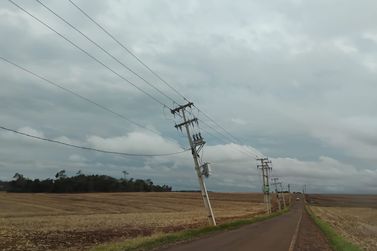 Vendaval deixa rastro de destrui&ccedil;&atilde;o em Santa Terezinha de Itaipu