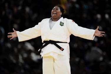Sesc recebe campe&atilde;s ol&iacute;mpicas e paral&iacute;mpicas Bia Souza e Alana Maldonado
