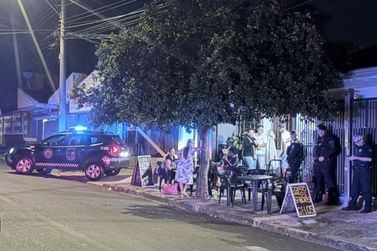 Opera&ccedil;&atilde;o &ldquo;Moraliza&ccedil;&atilde;o&rdquo; vistorias bares e interdita estabelecimento em SC