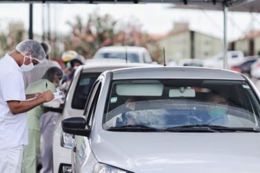 Com baixa ades&atilde;o, S&atilde;o Carlos realiza Drive-Thru de vacina&ccedil;&atilde;o contra a gripe na FESC