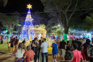 Cidades da regi&atilde;o e com&eacute;rcio iniciam os preparativos para as festas de fim de ano