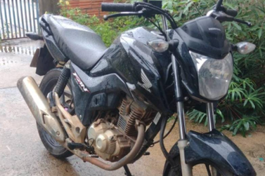 Motocicleta furtada em Cacoal é recuperada na BR-429 próximo a Costa Marques