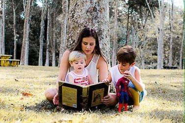 Quer que seu filho leia mais? Comece pelo que ele v&ecirc;, n&atilde;o pelo que ele l&ecirc;