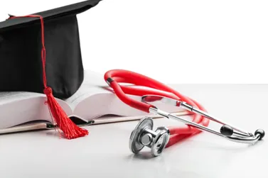 MEC reprova cursos de Medicina da FIMCA, Afya, UNNESA e UNINASSAU em RO