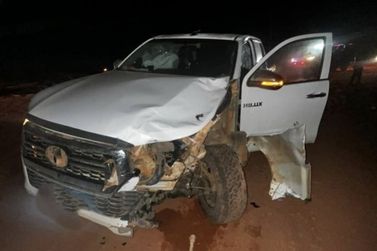 Motociclista de S&atilde;o Miguel sofre fratura em acidente com Hilux em Seringueiras
