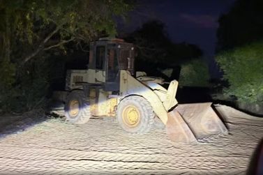 P&aacute; carregadeira &eacute; apreendida em Costa Marques  antes de ser levada para a Bol&iacute;via