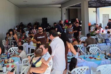 Almo&ccedil;o re&uacute;ne advogados de S&atilde;o Miguel do Guapor&eacute; em celebra&ccedil;&atilde;o ao Dia do Advogado