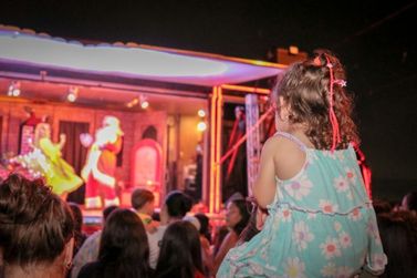 Caravana de Natal Encanto e Luz ilumina bairros de São José dos Pinhais