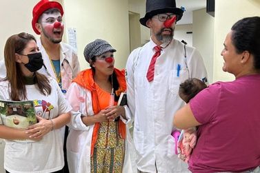 Grupo Doutores de Alegria divertem pacientes do Hospital Municipal Hortolândia