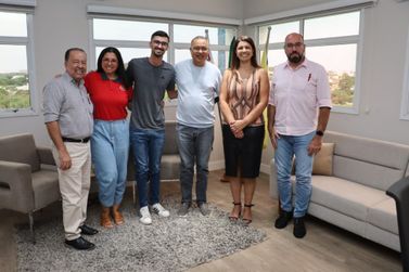 Prefeito Zezé Gomes anuncia chegada de escola bilingue em Hortolândia