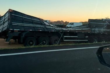 Acidentes simultâneos interditam a Rodovia dos Bandeirantes em Sumaré
