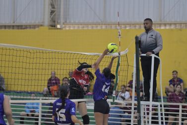 Liga Municipal de V&ocirc;lei movimenta atletas e torcedores em Sumar&eacute;