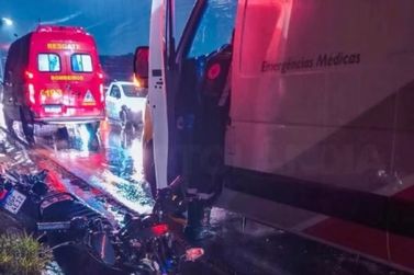 Colis&atilde;o entre motos na divisa de Sumar&eacute; e Hortol&acirc;ndia deixa ferido e congestionamento