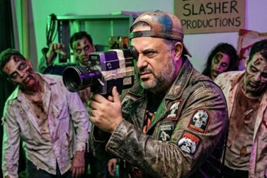Filme trash gravado com menos de R$ 5 mil aposta em virar cl&aacute;ssico cult nacional