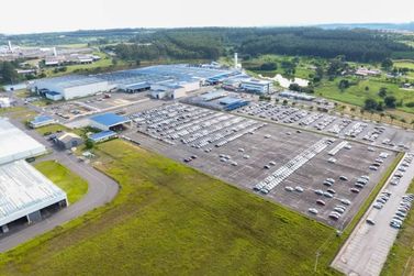 Toyota encerra produ&ccedil;&atilde;o em Indaiatuba ap&oacute;s 28 anos e transfere Corolla para Sorocaba