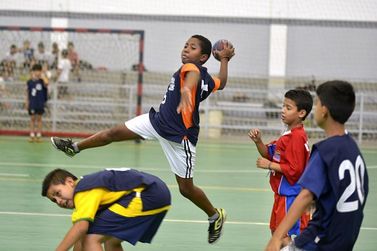 CEU Recanto dos Sonhos abre inscri&ccedil;&otilde;es para aulas gratuitas de handebol em Sumar&eacute;