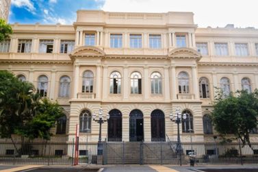 Educa&ccedil;&atilde;o de SP ter&aacute; concurso para 5 mil professores