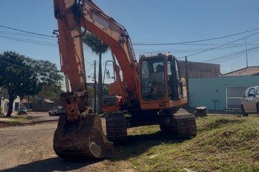 Asfalto chega &agrave; Vila Oper&aacute;ria ap&oacute;s d&eacute;cadas de ruas de terra em Sumar&eacute;
