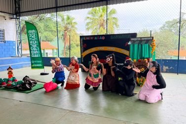 Teatro sobre alimenta&ccedil;&atilde;o saud&aacute;vel chega &agrave;s escolas municipais de Sumar&eacute;
