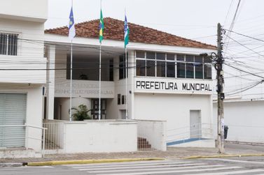 Prefeita Ana Célia define mudanças no secretariado em Surubim